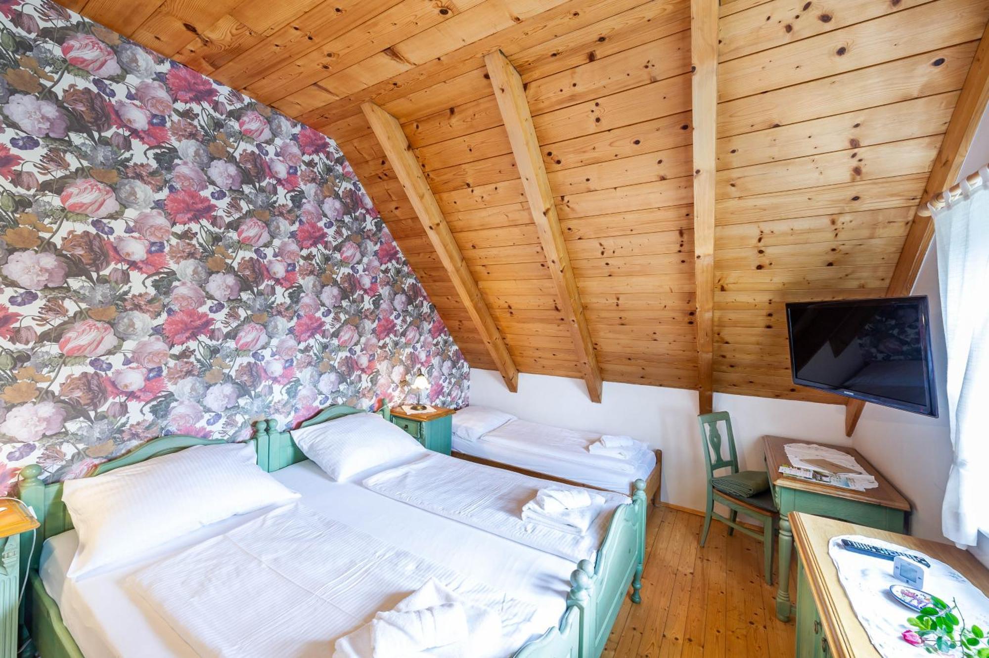 Stoffbauer Gmbh Hotel Graz Ngoại thất bức ảnh